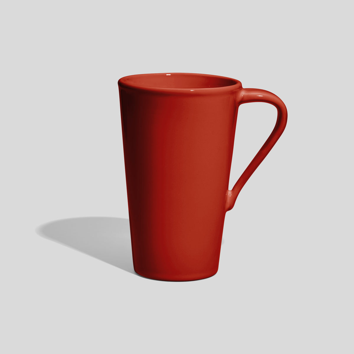 Hohe Keramiktasse 450 ml mit schmalem Schwunghenkel