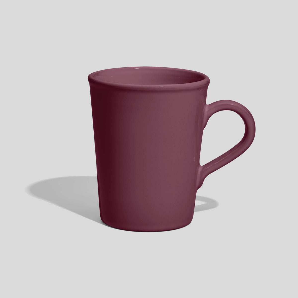 Hohe konische Keramiktasse 350 ml mit kleinem Henkelbogen – Mauve