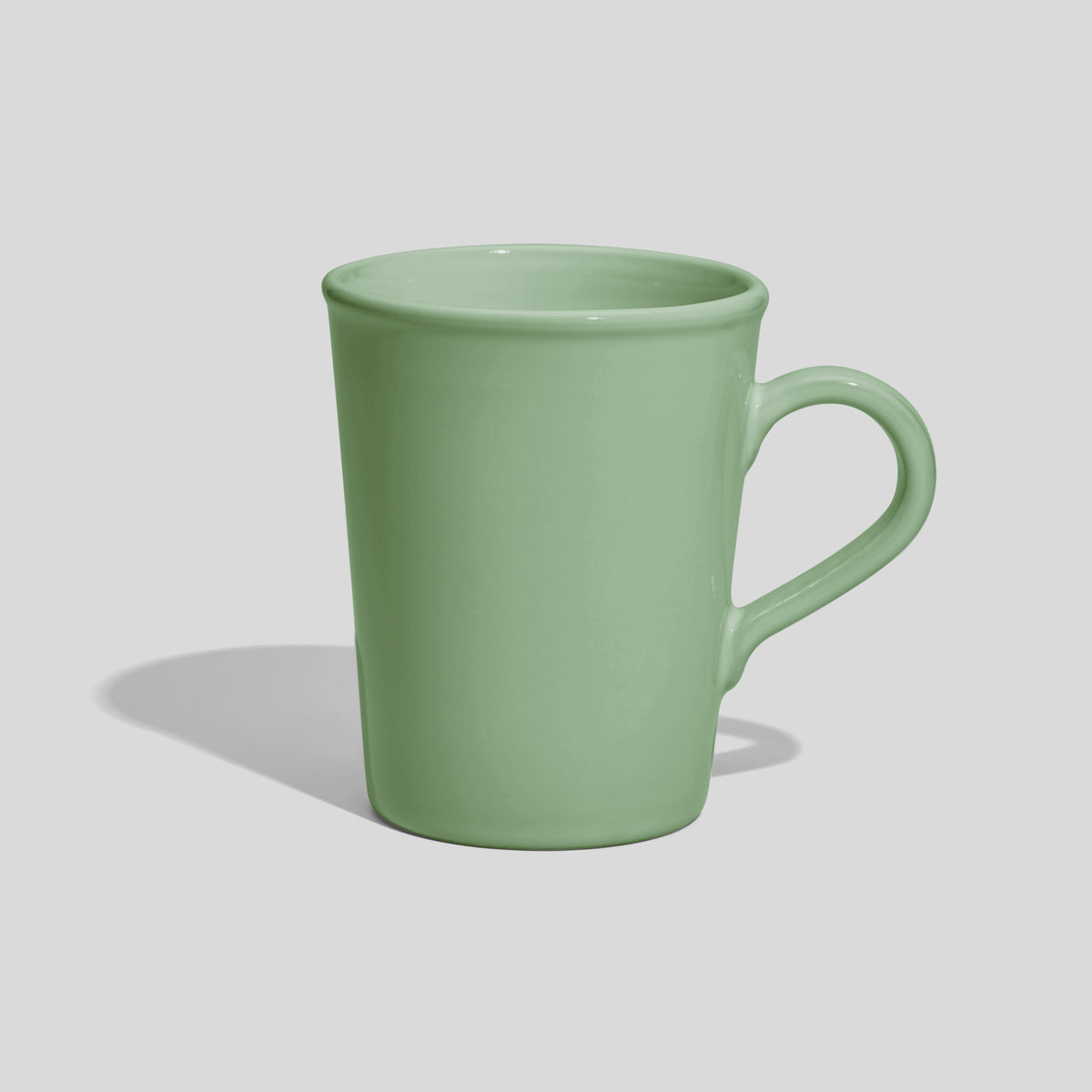 Hohe konische Keramiktasse 350 ml mit kleinem Henkelbogen – Mintgrün