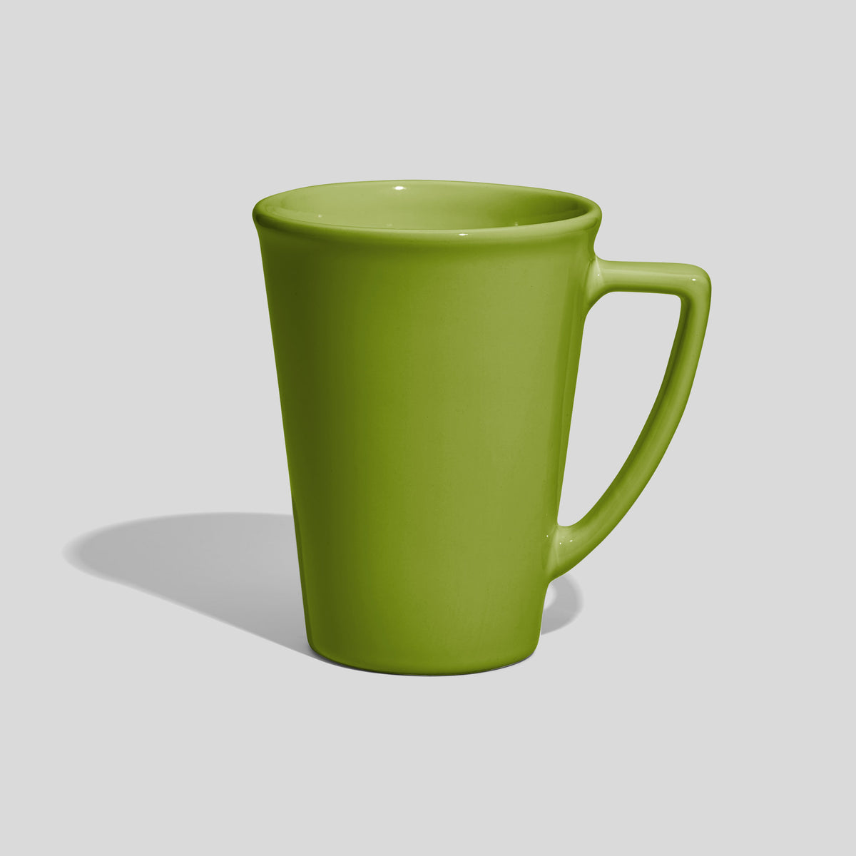 Hohe konische Keramiktasse 380 ml mit Dreieckshenkel – Olivgrün