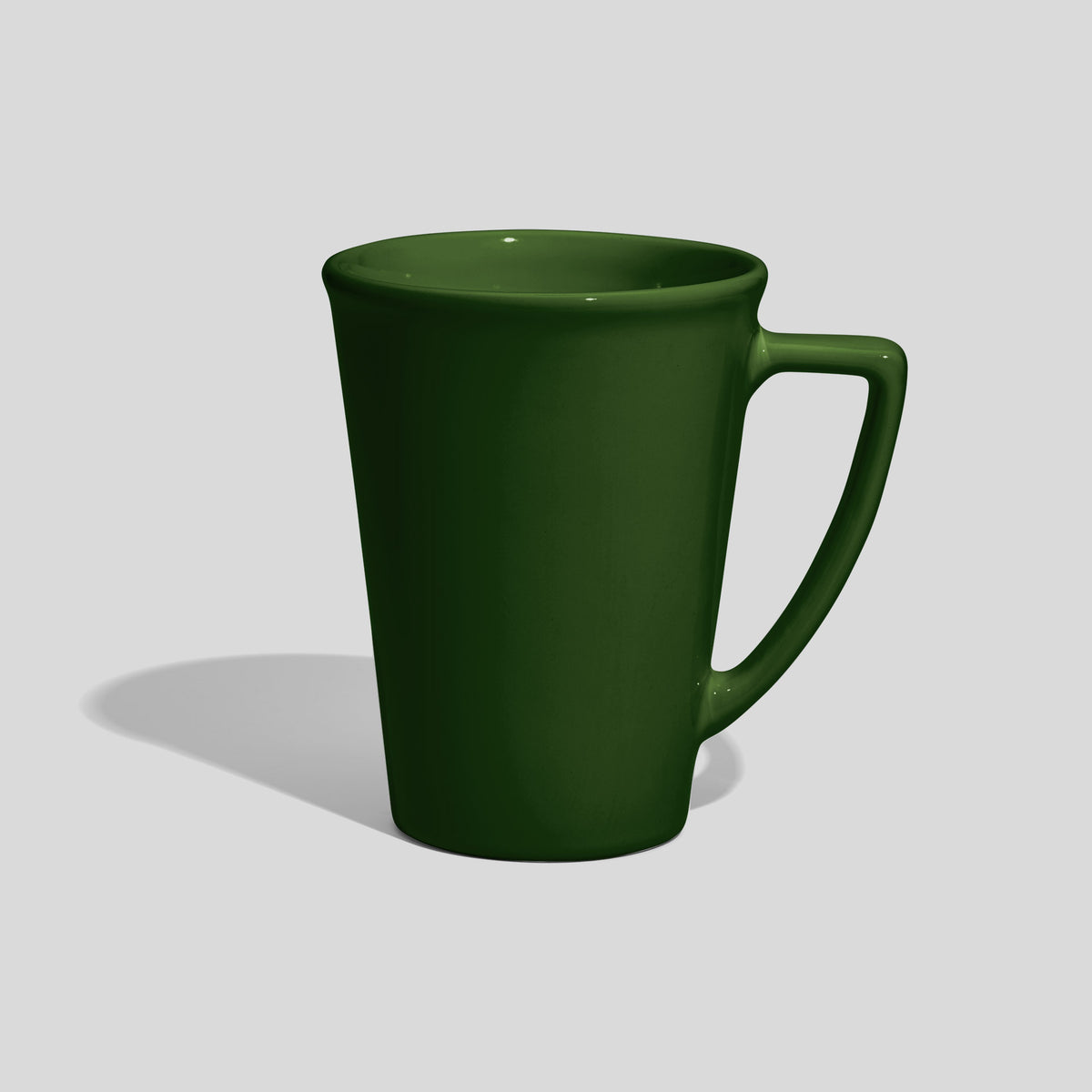 Hohe konische Keramiktasse 380 ml mit Dreieckshenkel – Tannengrün