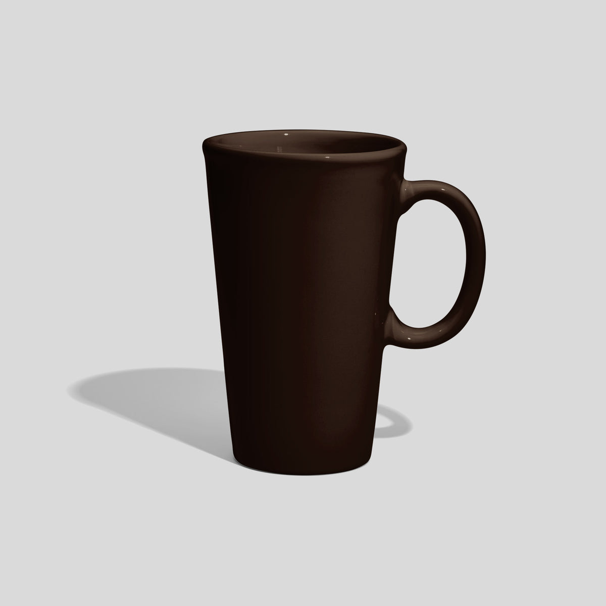 Hohe konische Keramiktasse 450 ml mit ovalem Ringhenkel – Dunkelbraun