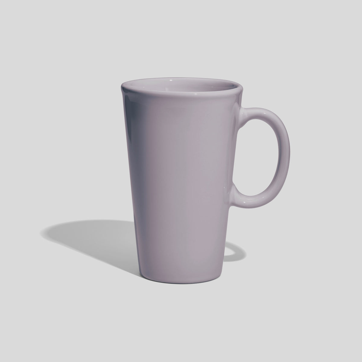 Hohe konische Keramiktasse 450 ml mit ovalem Ringhenkel – Hellgrau
