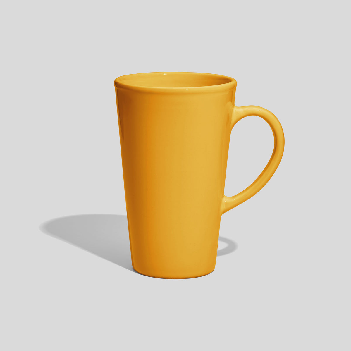 Hohe konische Keramiktasse 740 ml mit Bogenhenkel – Gelb
