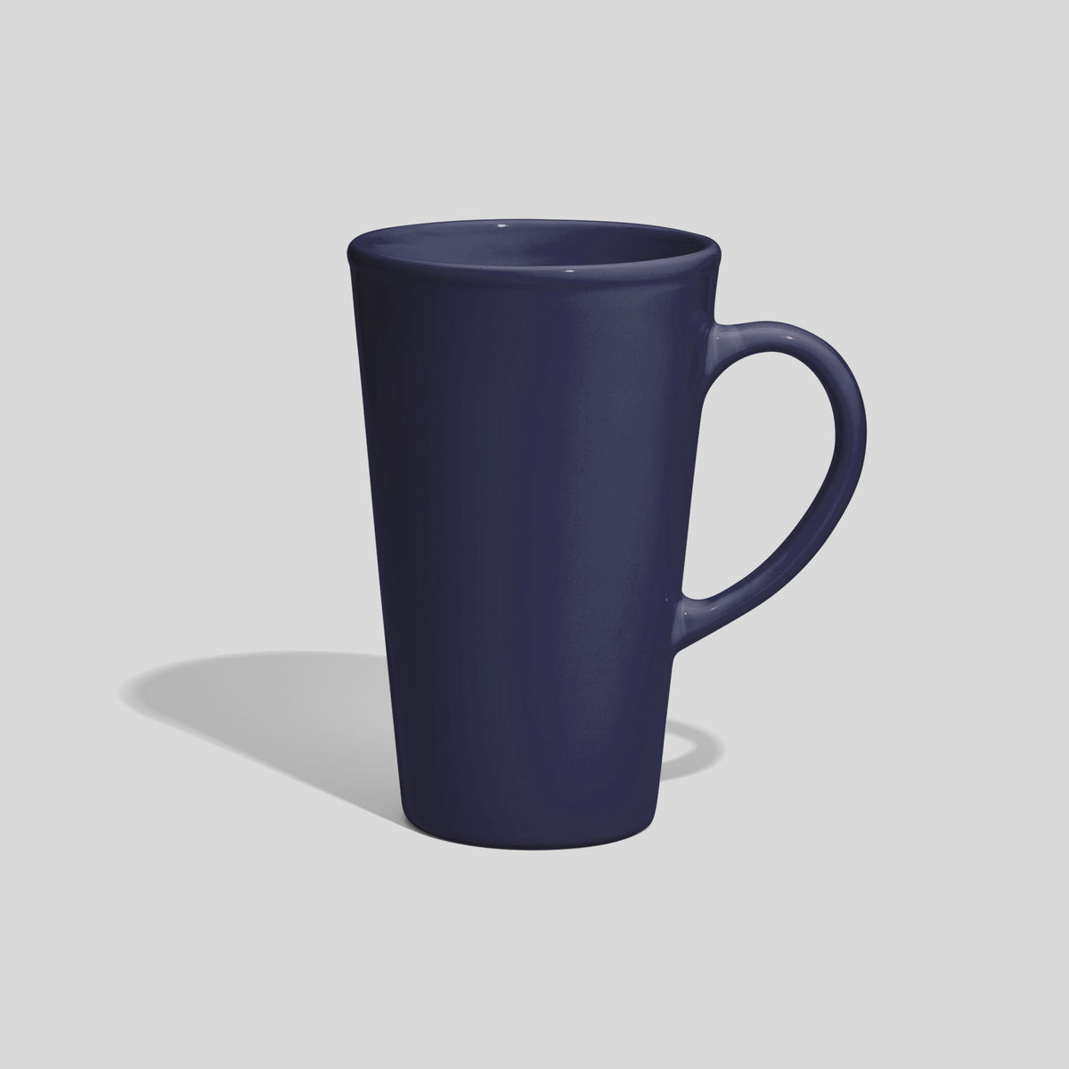 Hohe konische Keramiktasse 740 ml mit Bogenhenkel – Marineblau