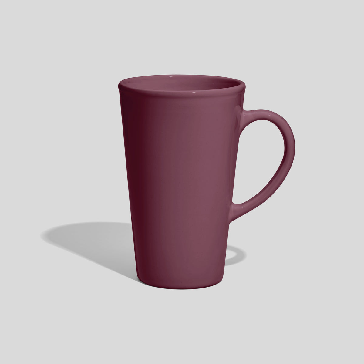 Hohe konische Keramiktasse 740 ml mit Bogenhenkel – Mauve