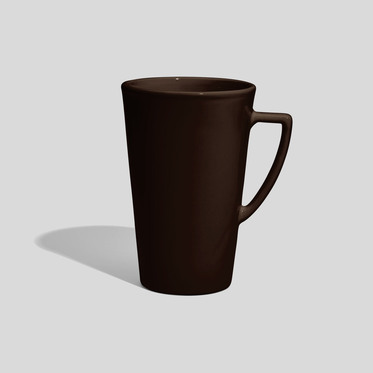 Hohe konische Tasse 740 ml mit eckigem Henkel – Dunkelbraun
