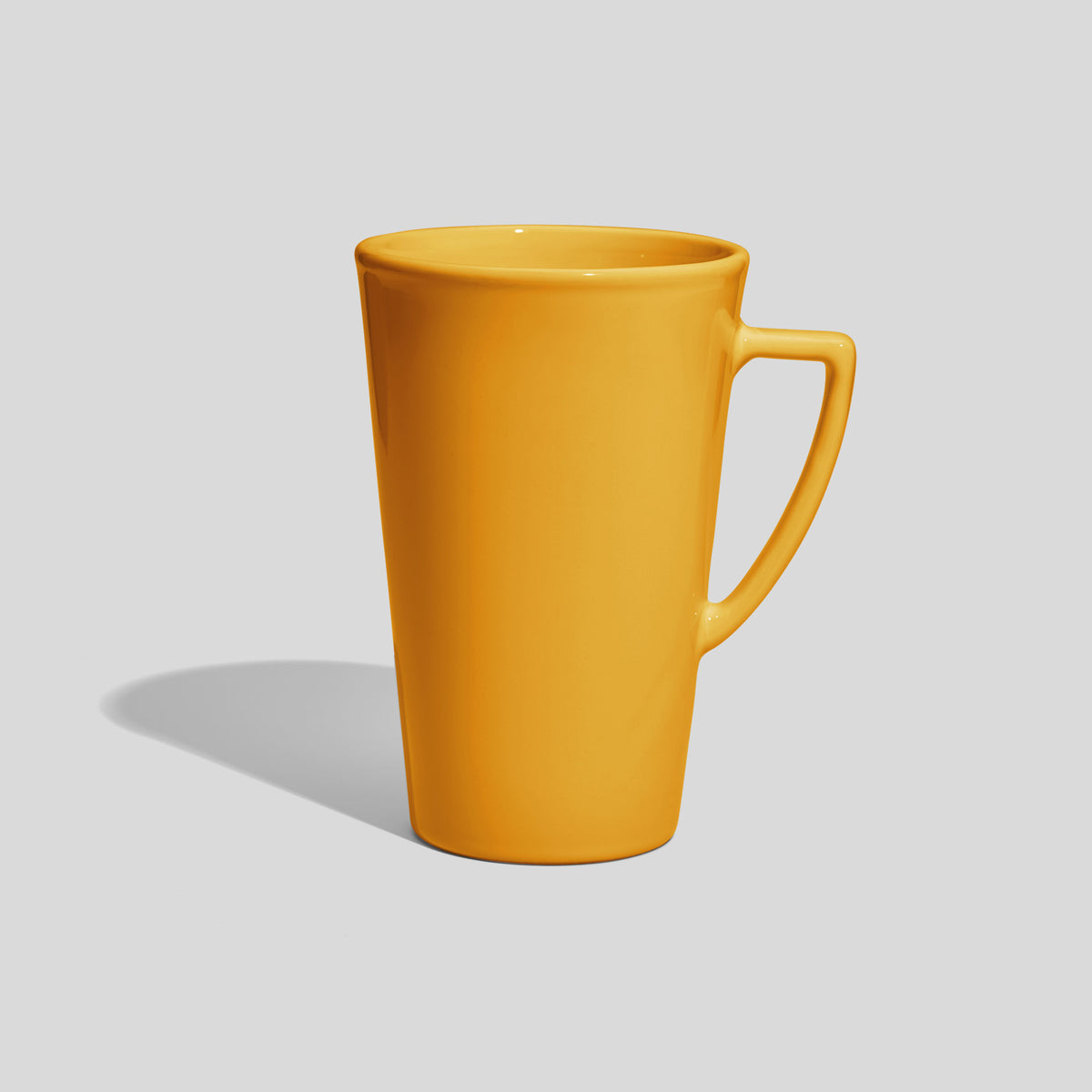 Hohe konische Tasse 740 ml mit eckigem Henkel – Gelb