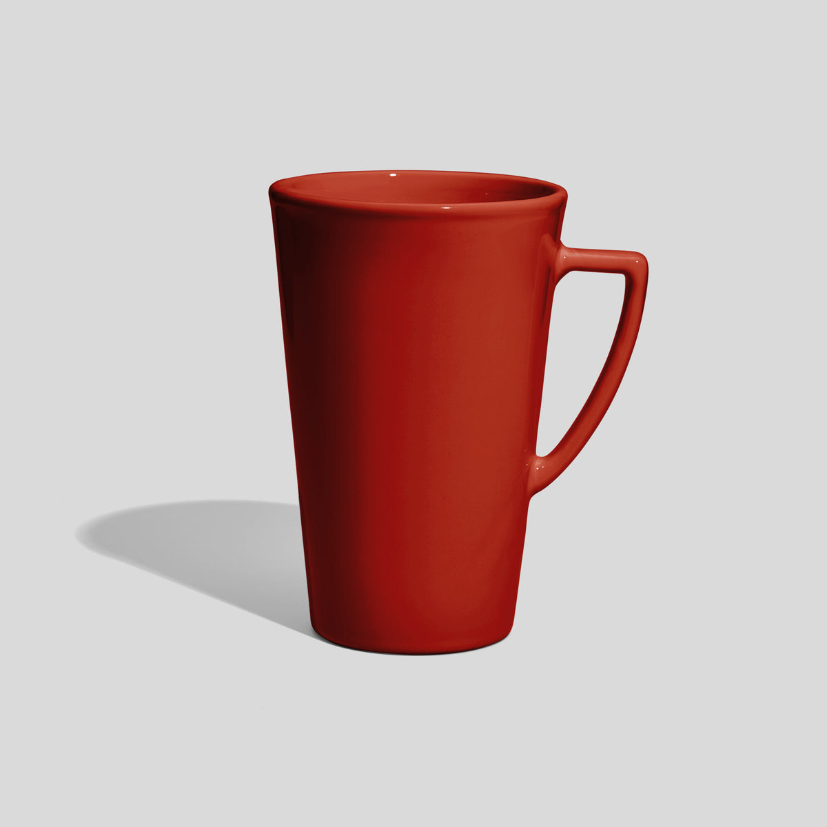 Hohe konische Tasse 740 ml mit eckigem Henkel – Rot