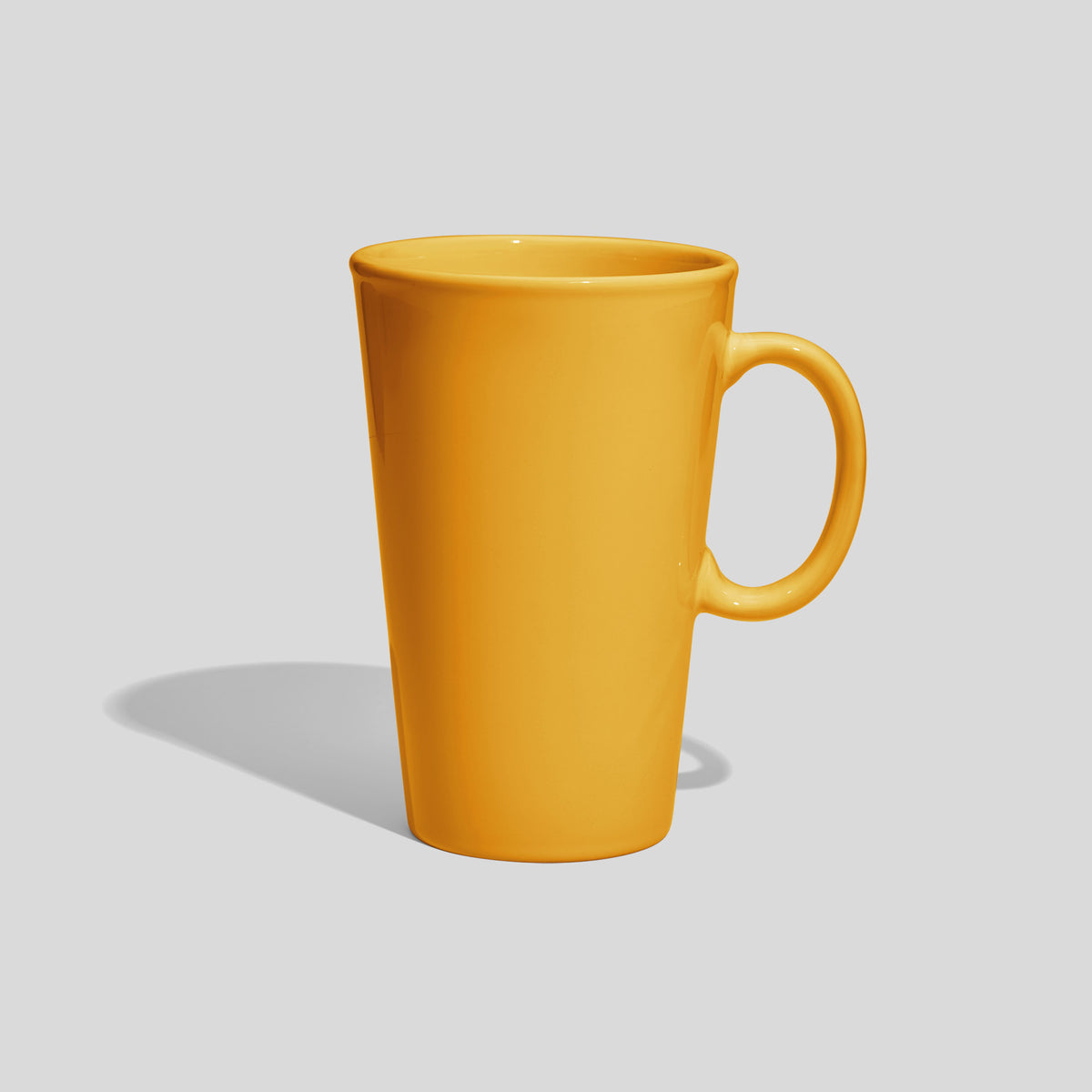 Hoher konischer Kaffeebecher 740 ml mit Ringhenkel – Gelb
