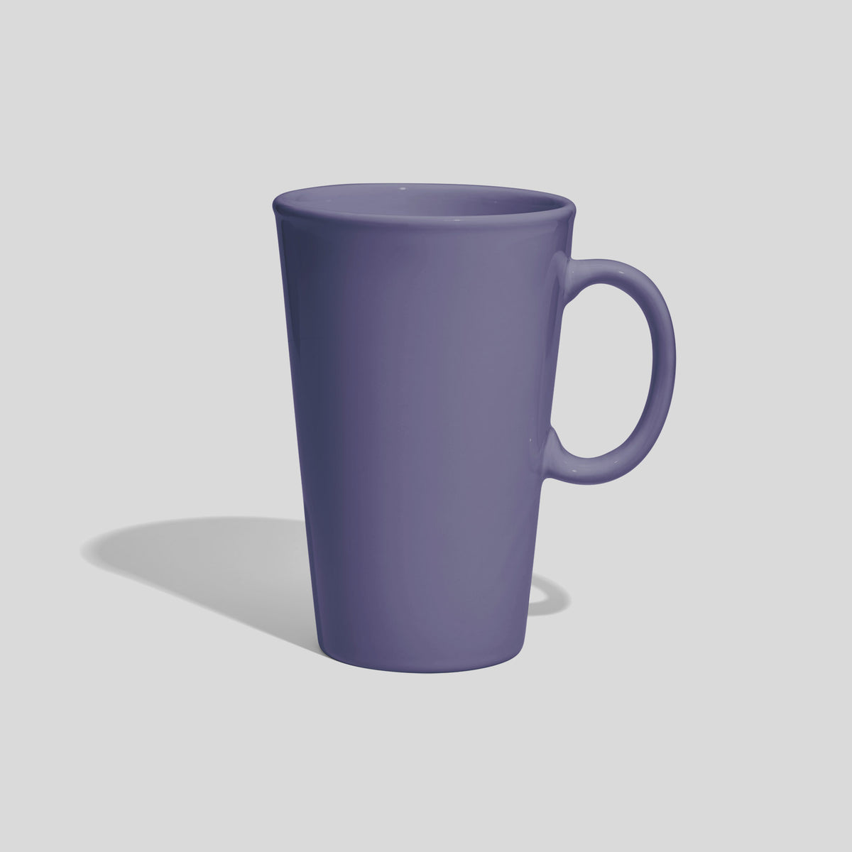 Hoher konischer Kaffeebecher 740 ml mit Ringhenkel – Lavendel