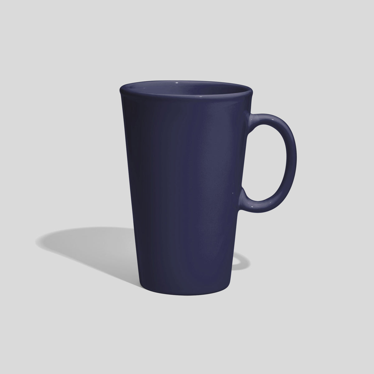 Hoher konischer Kaffeebecher 740 ml mit Ringhenkel – Marineblau