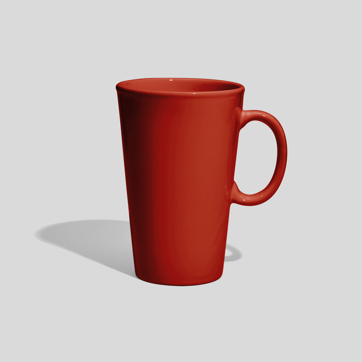 Hoher konischer Kaffeebecher 740 ml mit Ringhenkel – Rot