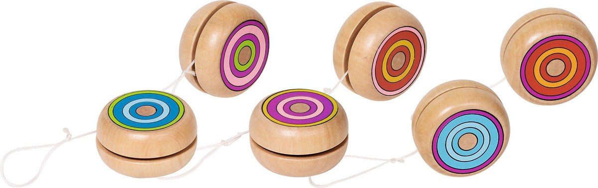 Holzjojo mit bunten Ringen von goki – Ansicht
