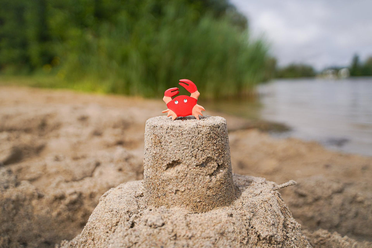 HOLZTIGER Holzfigur Krabbe in Rot mit Scheren – Dritte Ansicht