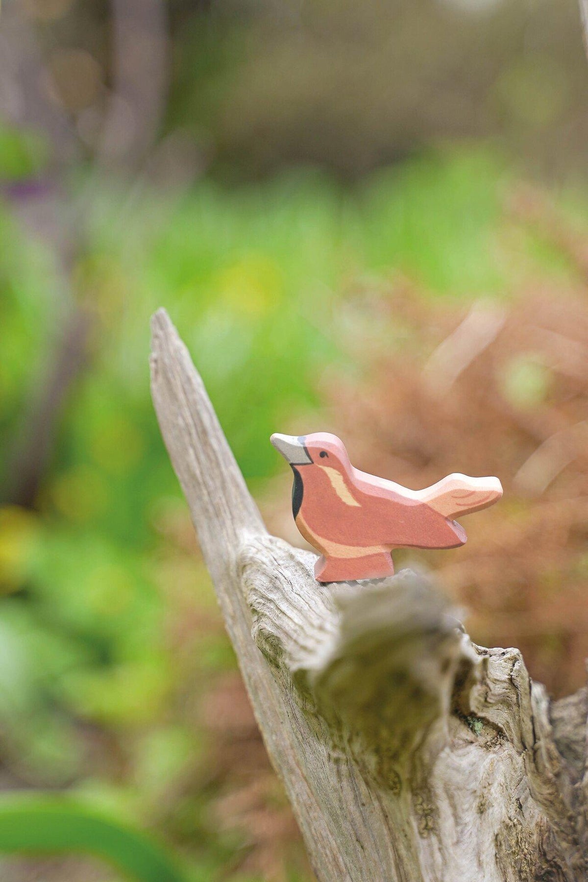 HOLZTIGER Holzfigur Spatz in Braun und Schwarz – weitere Ansicht