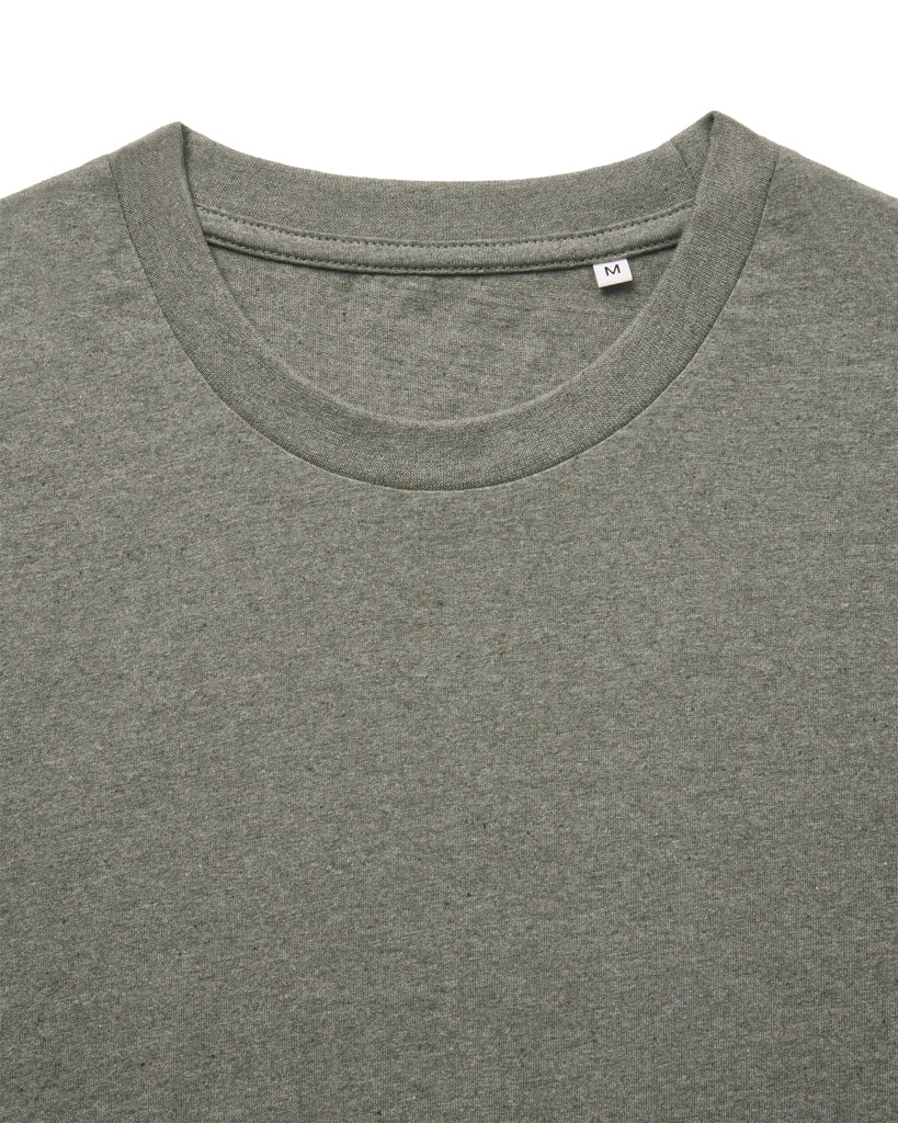 IQONIQ Manuel ungefärbtes T-Shirt aus recycelter Baumwolle – heather green