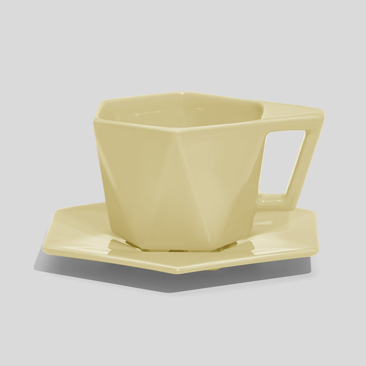 Kantige Tasse mit schrägem Henkel und Untertasse 200 ml – Ecru
