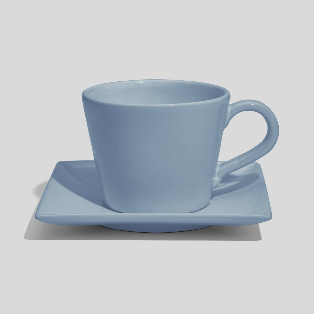 Kegelförmige Kaffeetasse mit eckiger Untertasse 420 ml – Hellblau