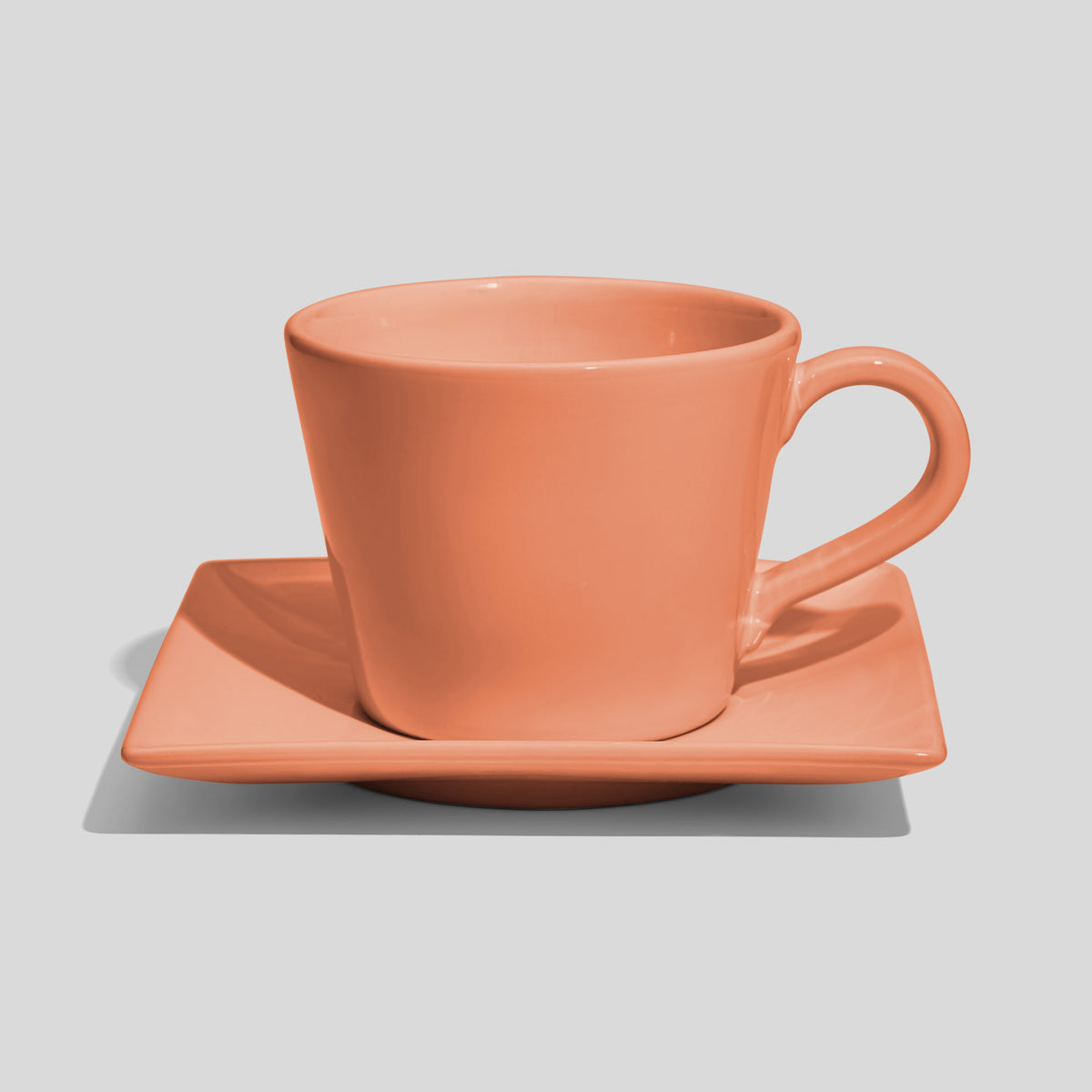 Kegelförmige Kaffeetasse mit eckiger Untertasse 420 ml – Lachs