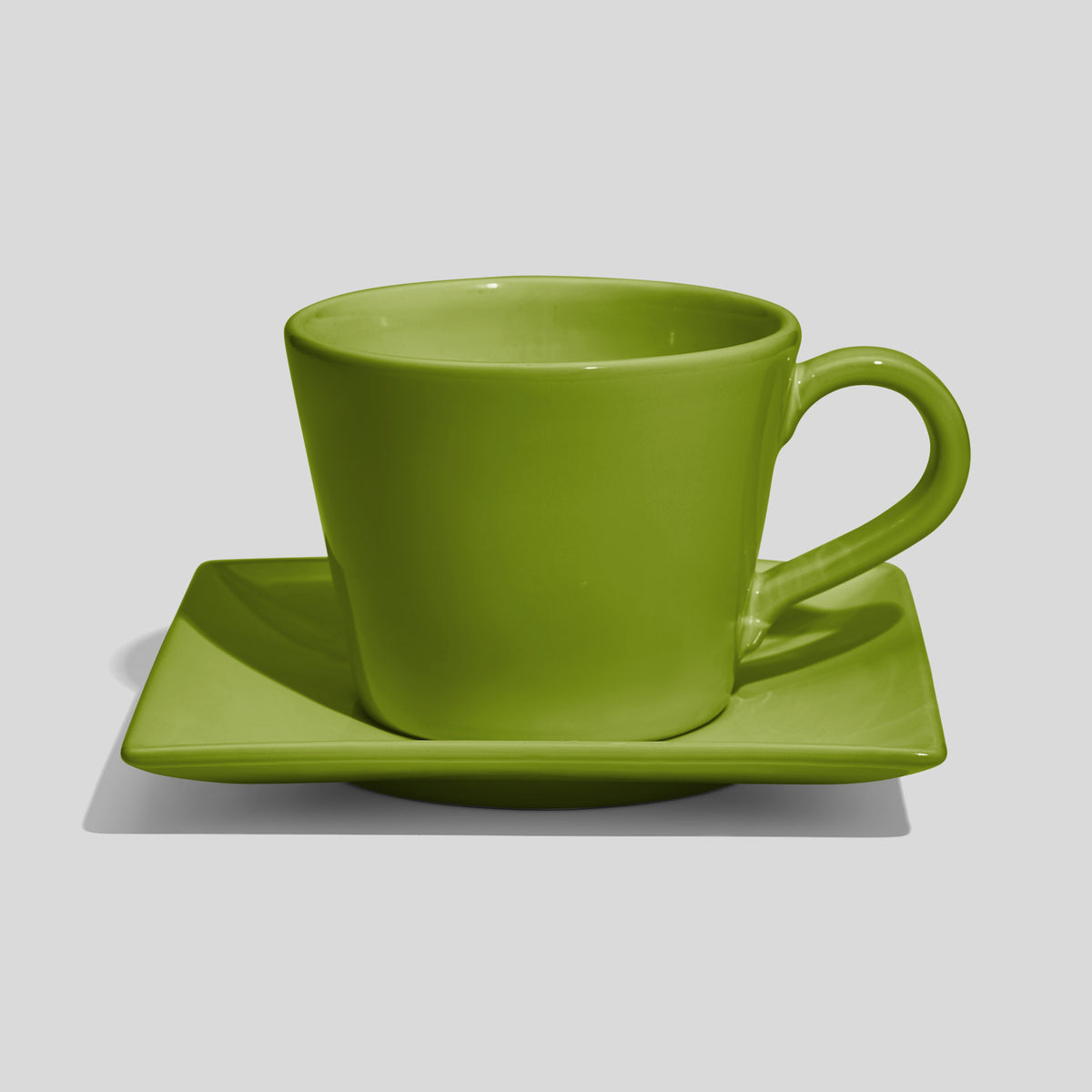 Kegelförmige Kaffeetasse mit eckiger Untertasse 420 ml – Olivgrün