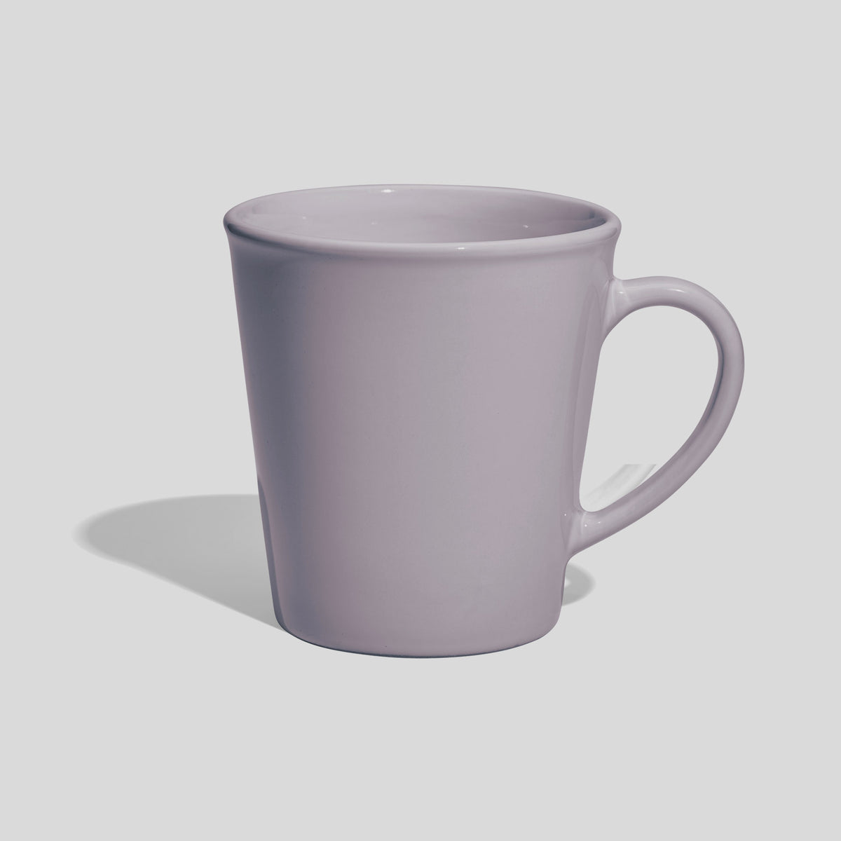 Kegelförmige Keramiktasse 350 ml mit Wulstrand und Rundhenkel – Hellgrau