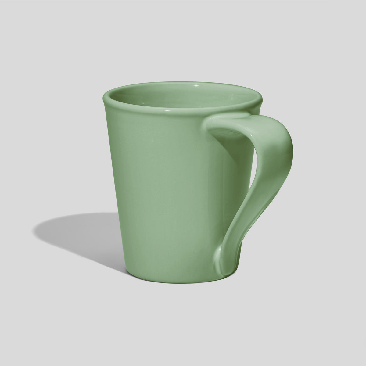 Kegelförmige Keramiktasse 380 ml mit Flachhenkel – Mintgrün