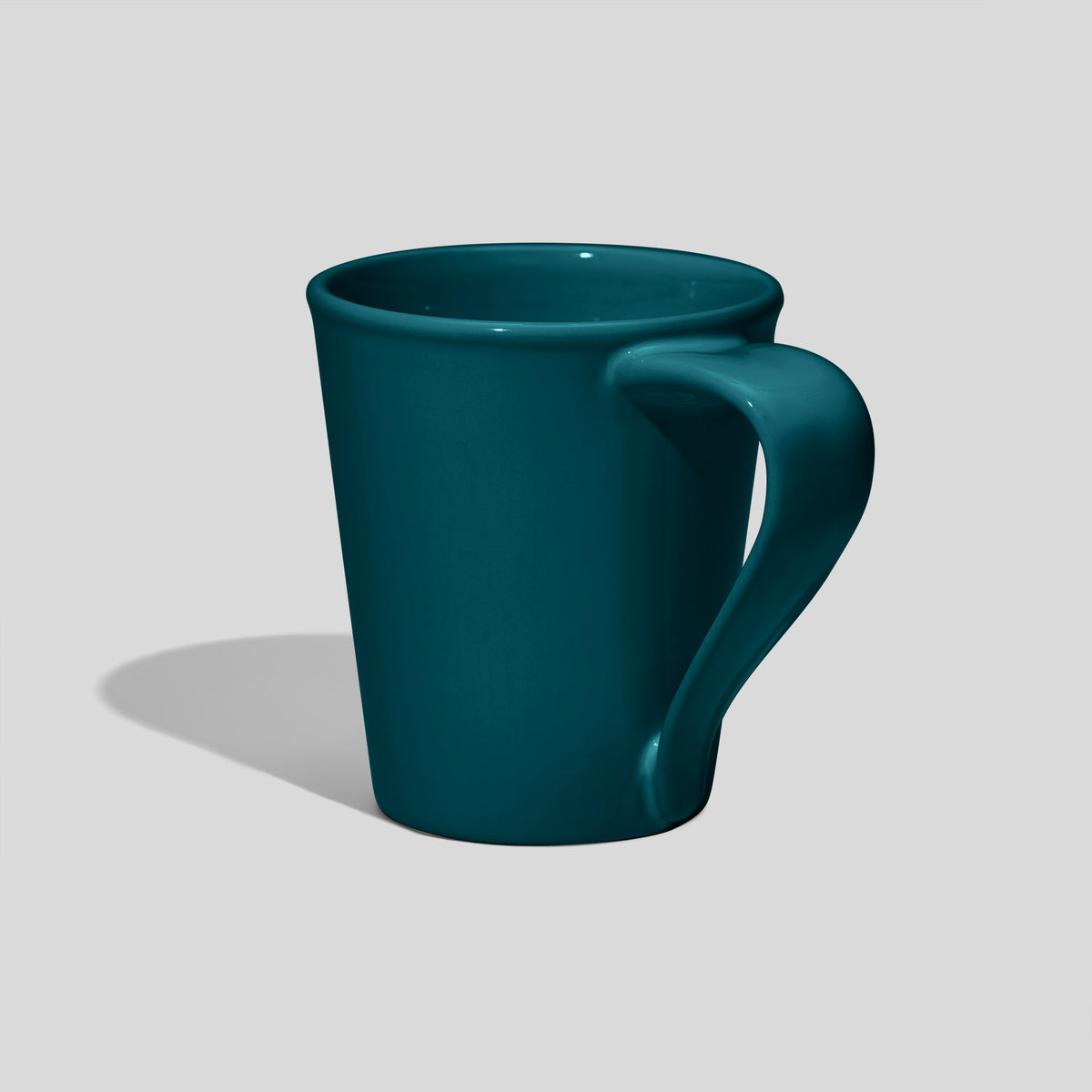 Kegelförmige Keramiktasse 380 ml mit Flachhenkel – Petrol