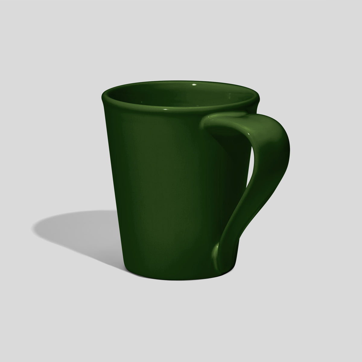 Kegelförmige Keramiktasse 380 ml mit Flachhenkel – Tannengrün