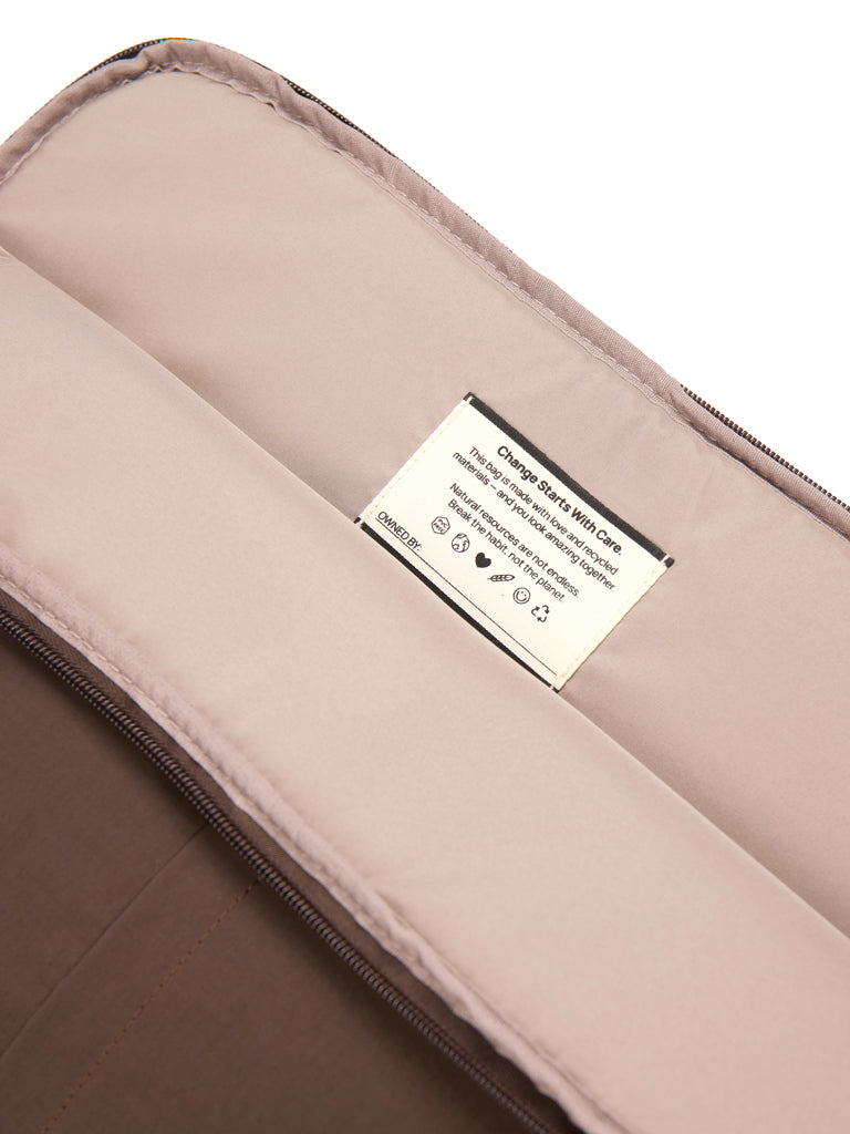 KENTO URBAN 15,6" Laptop-Sleeve aus RCS rec. Nylon – braun