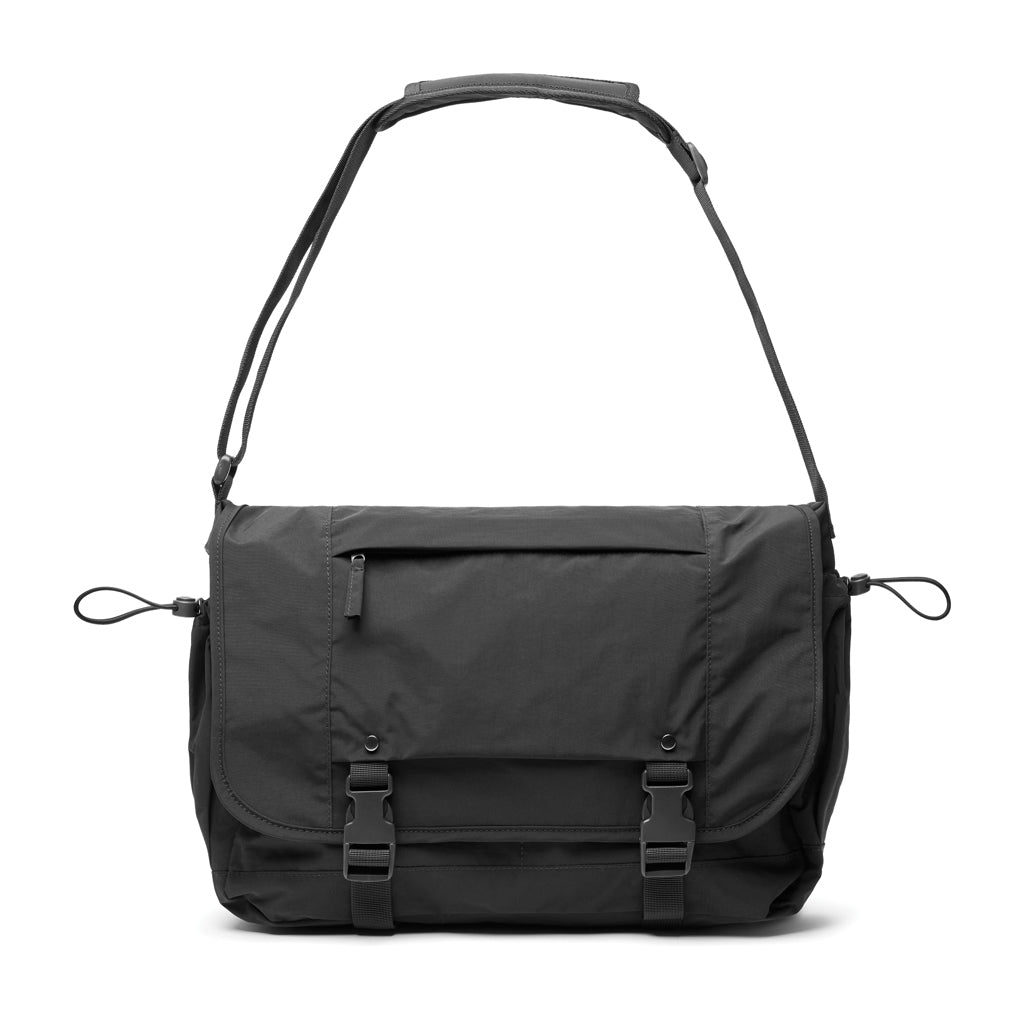 KENTO URBAN 15,6" Messenger aus RCS recyceltem Nylon – schwarz