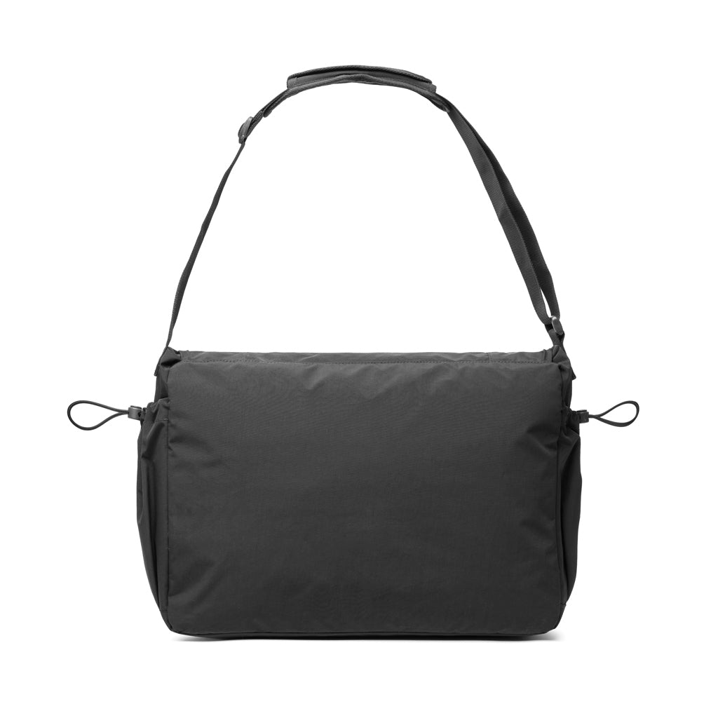 KENTO URBAN 15,6" Messenger aus RCS recyceltem Nylon – schwarz