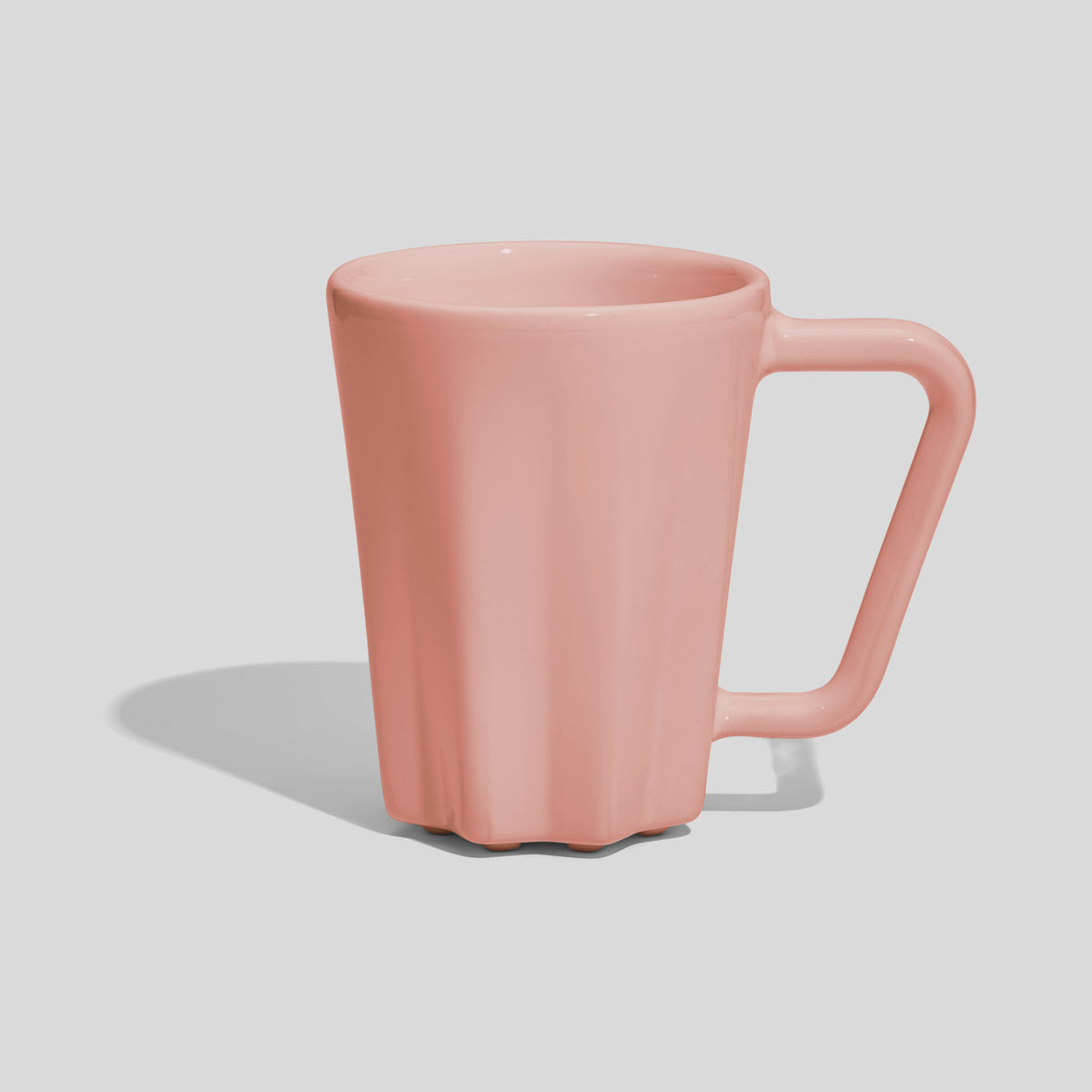 Keramiktasse 250 ml mit Rippen am Fuß und Eckhenkel – Rosa