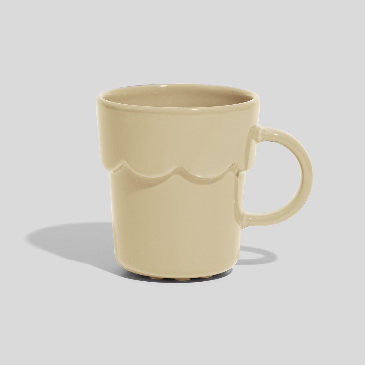 Keramiktasse 250 ml mit Wellenrelief und rundem Henkel – Beige
