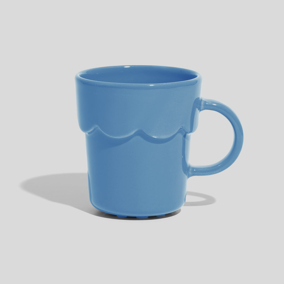 Keramiktasse 250 ml mit Wellenrelief und rundem Henkel – Himmelblau