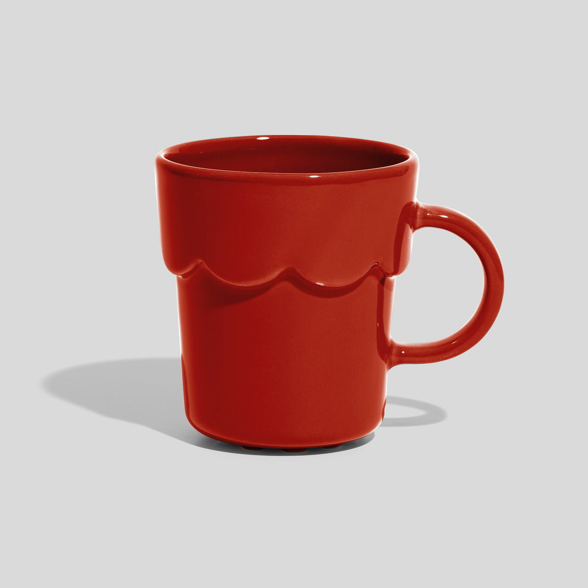 Keramiktasse 250 ml mit Wellenrelief und rundem Henkel