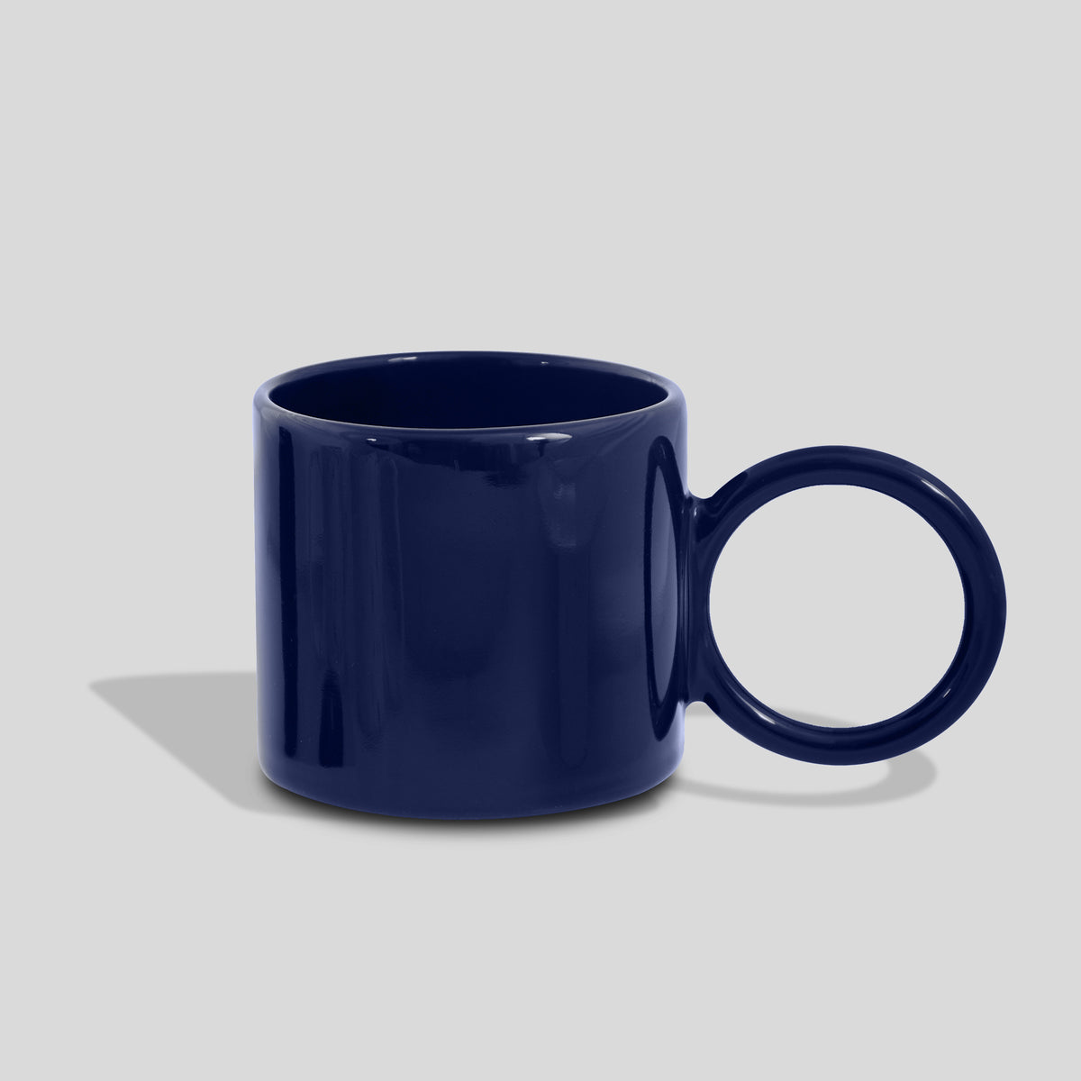 Keramiktasse 320 ml mit großem Kreishenkel – Kornblumenblau