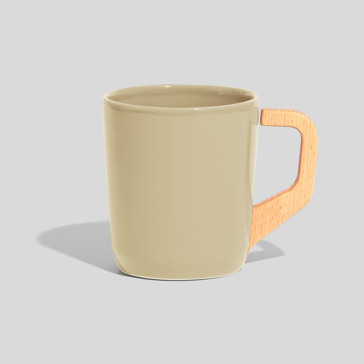 Keramiktasse 320 ml mit schrägem Eckhenkel – Beige