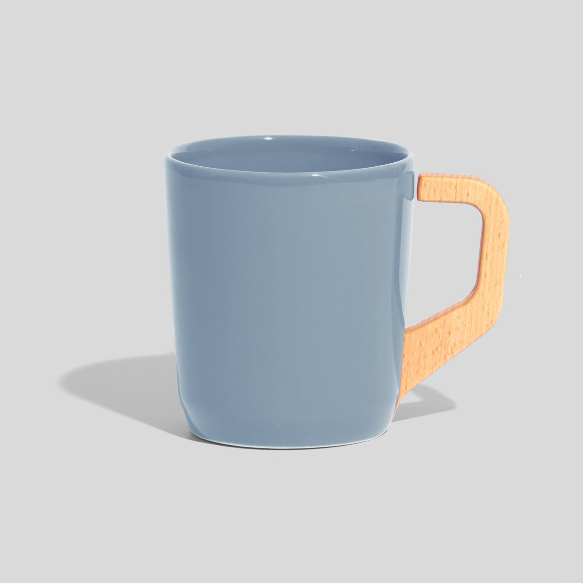 Keramiktasse 320 ml mit schrägem Eckhenkel – Hellblau