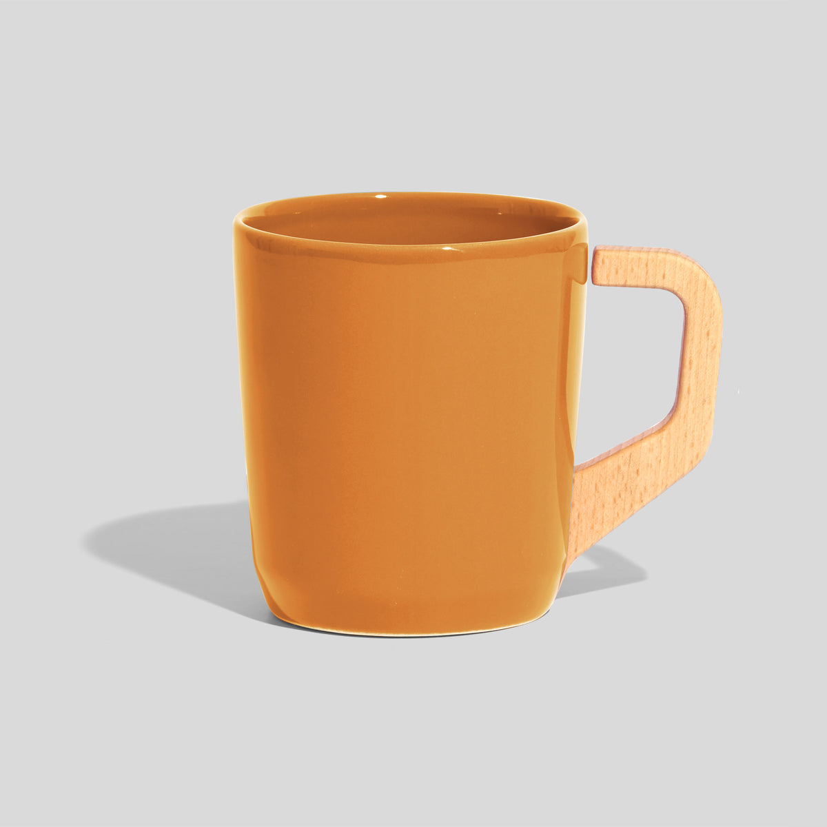 Keramiktasse 320 ml mit schrägem Eckhenkel – Senfgelb