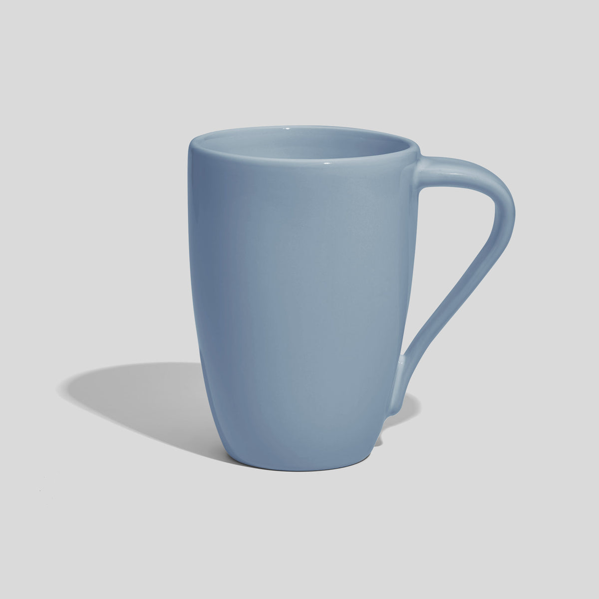 Keramiktasse 330 ml mit schräg nach unten laufendem Henkel – Hellblau