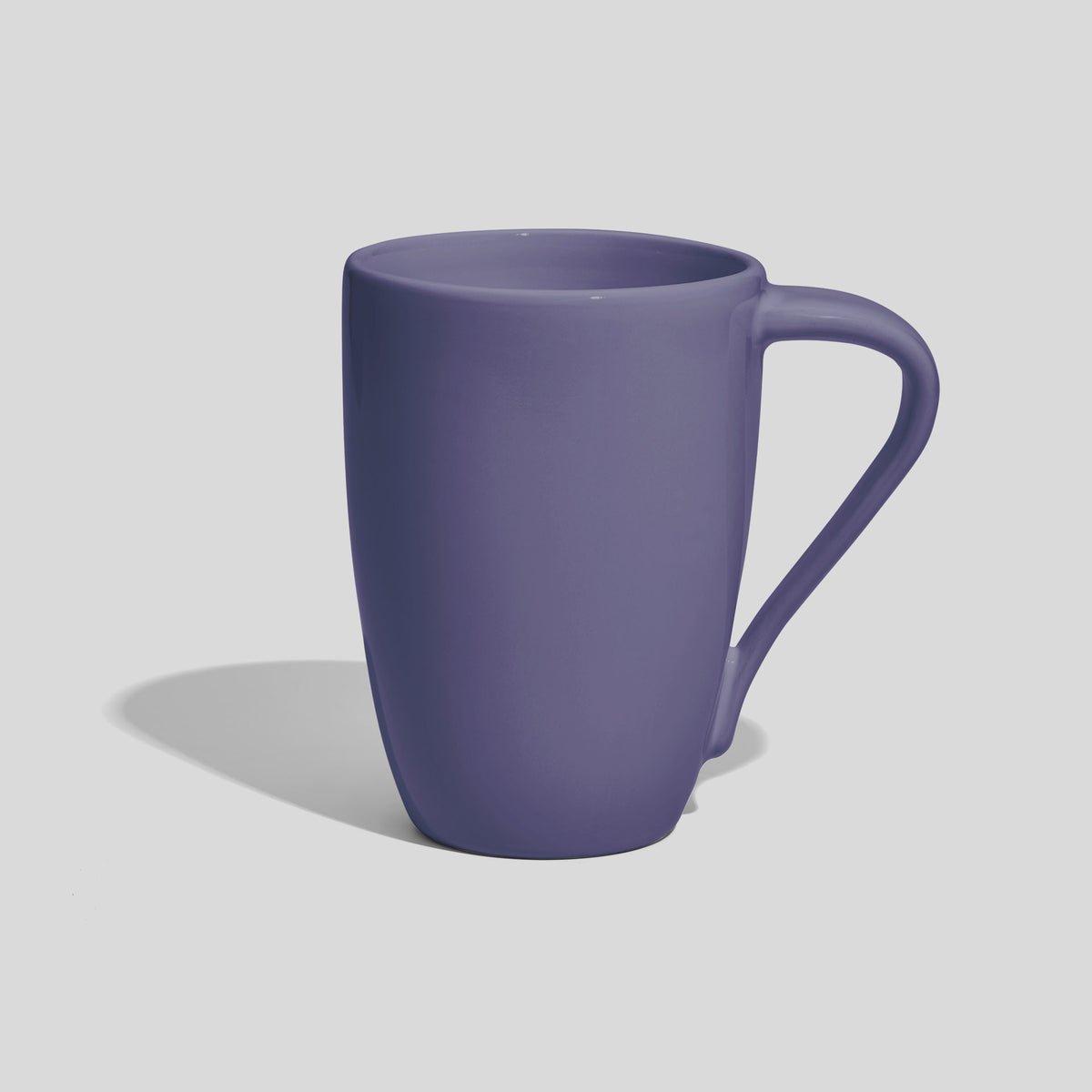 Keramiktasse 330 ml mit schräg nach unten laufendem Henkel – Lavendel