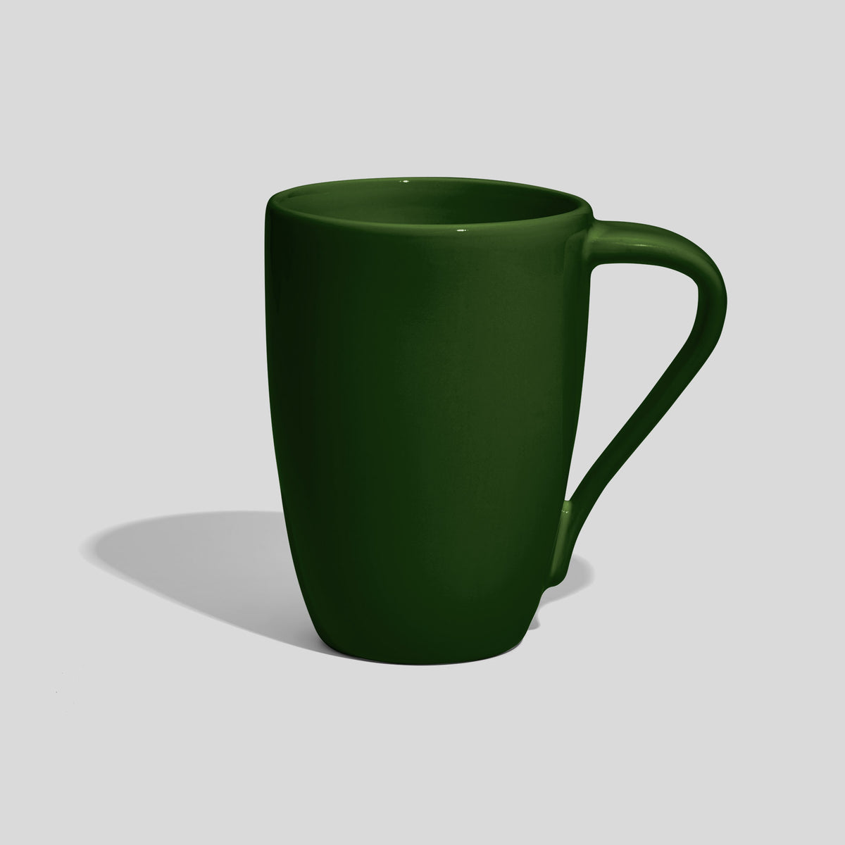 Keramiktasse 330 ml mit schräg nach unten laufendem Henkel – Tannengrün