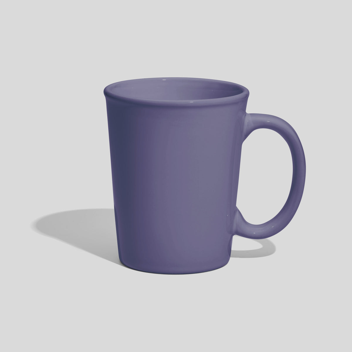 Keramiktasse 350 ml mit Ovalhenkel und Wulstrand – Lavendel