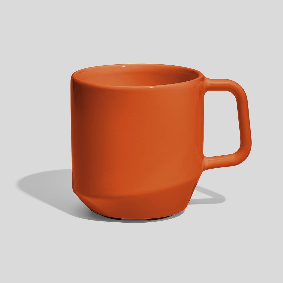 Keramiktasse 400 ml mit abgesetztem Fuß und Eckhenkel – Orange