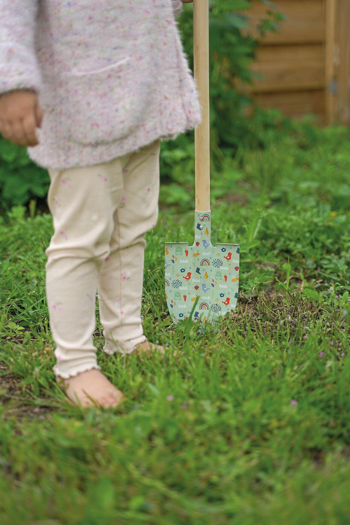 Kinderspaten mit buntem Gartenmuster im 3er Set – Detail