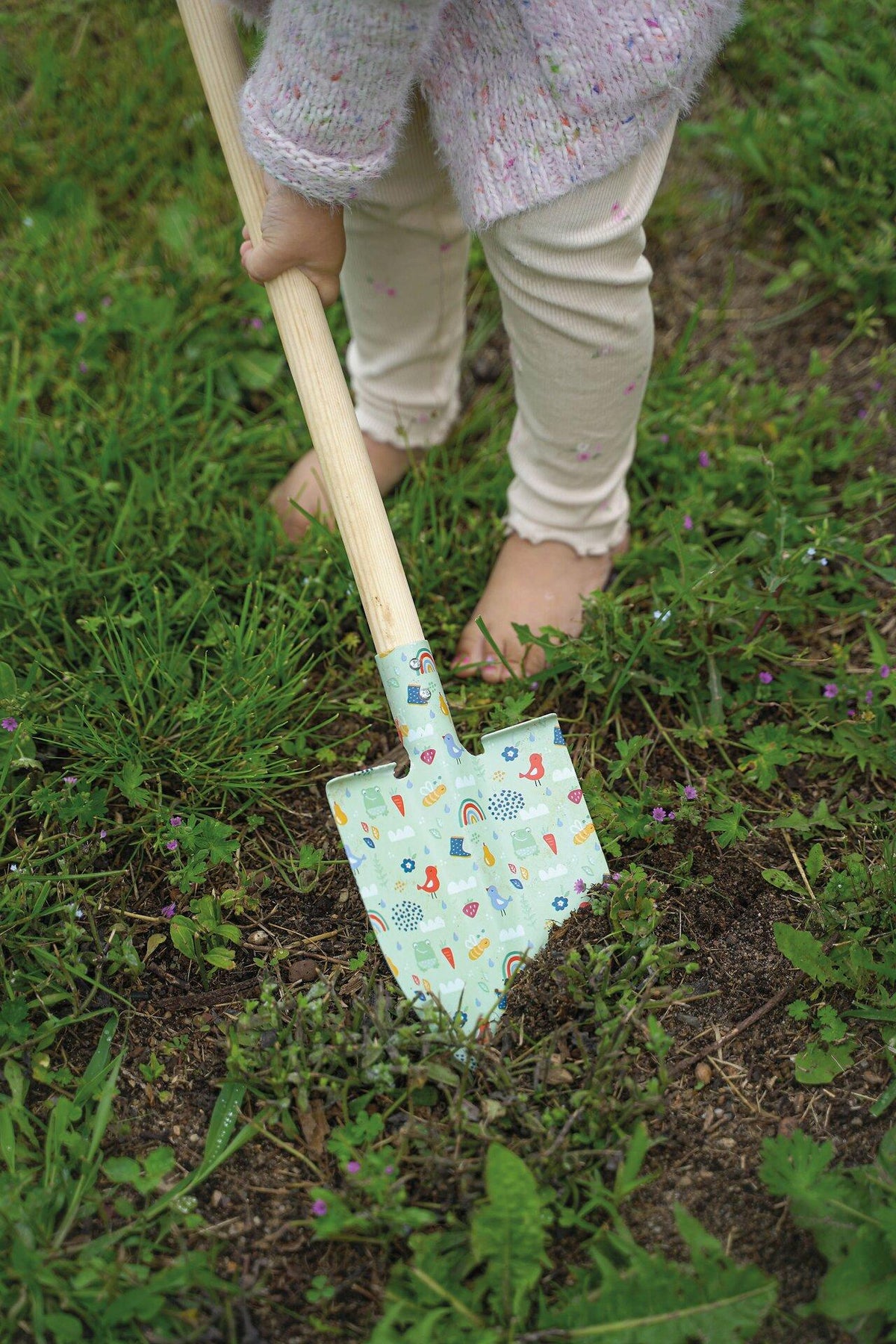 Kinderspaten mit buntem Gartenmuster im 3er Set – weitere Ansicht