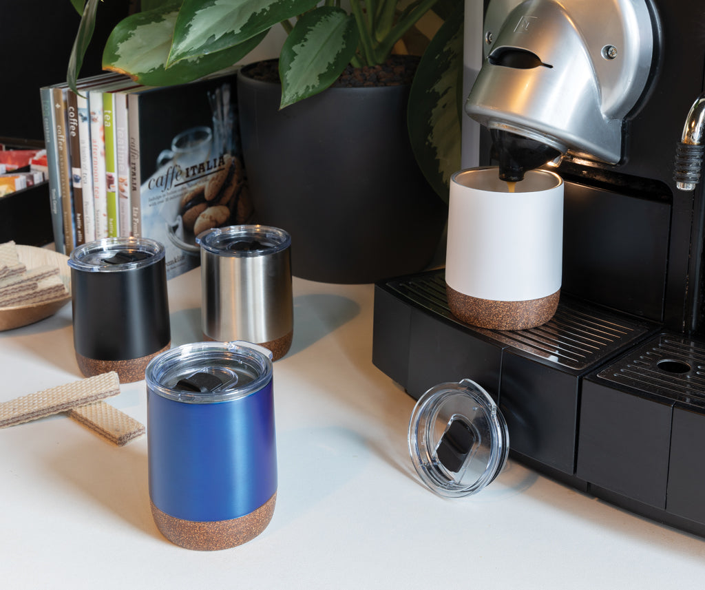 Kleine Vakuum-Kaffeetasse aus RCS rSteel & Kork