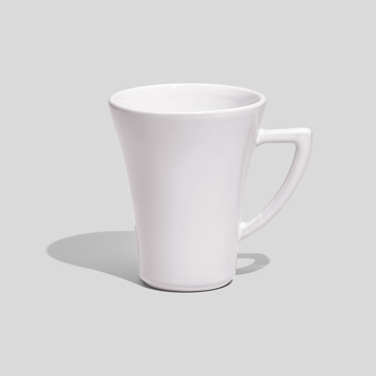 Konische Kaffeetasse 250 ml mit Dreieckshenkel – Weiß