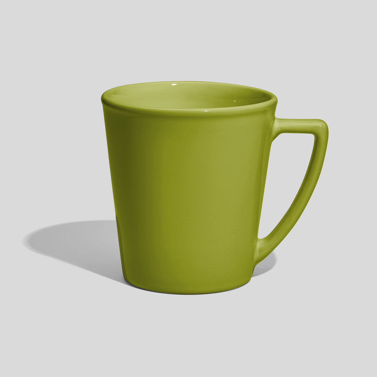 Konische Kaffeetasse 460 ml mit eckigem Henkel – Limettengrün